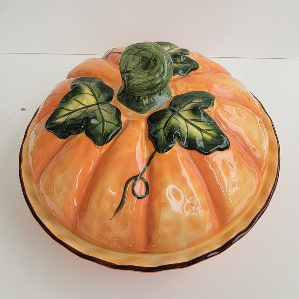 Global Design Connections by Kate Williams Pumpkin Pie Plate with cover - Picture 2 of 5